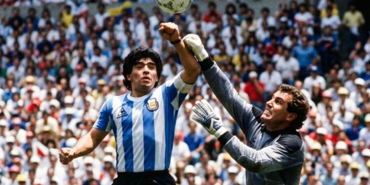 Rikthim në skenën e krimit, Anglia zbret në Estadio Azteca 40 vjet pas Dorës së Zotit