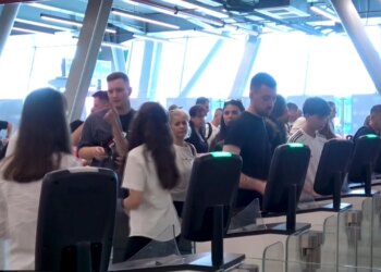 Rinasi në fluks rekord: deri në 56 mijë pasagjerë në ditë, masa të shtuara për sezonin veror