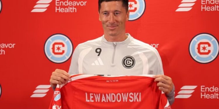 Robert Lewandowski nis aventurën në SHBA dhe prezantohet me Chicago Fire