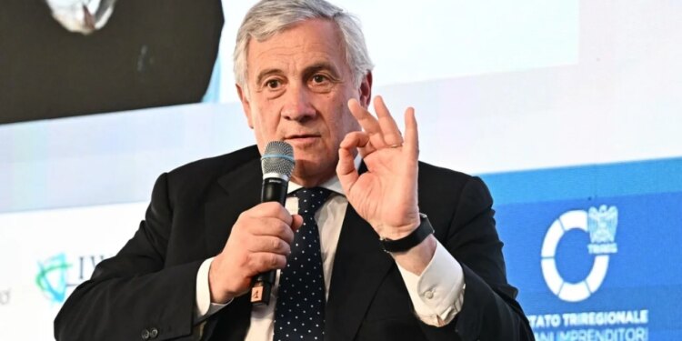 Rusia dëbon atasheun ushtarak italian nga Moska; Tajani: akt hakmarrjeje pas zbulimit të spiunëve rusë