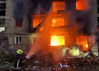 Rusia godet Kievin me dronë dhe raketa gjatë natës, dhjetë viktima dhe dhjetëra të plagosur