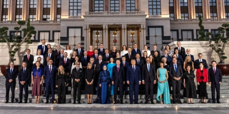 Samiti dyditor në Ankara: publikohet foto familjare e krerëve të shteteve anëtare të NATO-s