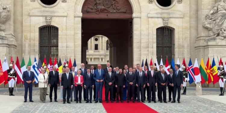 Samiti i Koalicionit të Vullnetmirëve në Paris: liderët vendosin ndërtimin e një programi të përbashkët europian anti-balistik