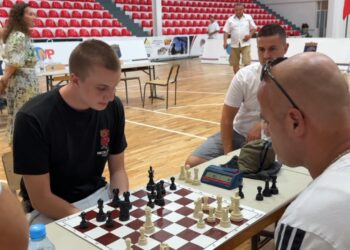 Shahu bashkon liqenet: Pogradeci organizon kampionatin e parë ndërliqenor