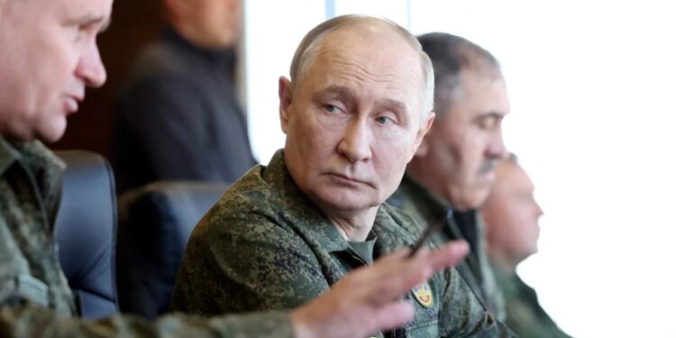 Shefi i CIA-s për Luftën në Ukrainë: Trupat e Putinit nuk qëndrojnë më shumë se 30 minuta