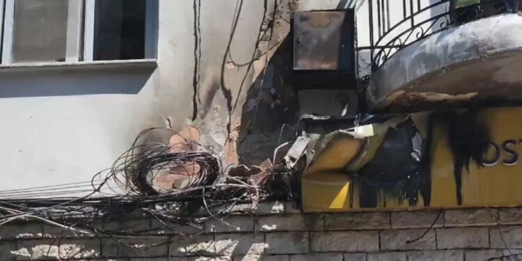 Shkëndijë elektrike në zonën e pazarit në Gjirokastër, ndërpritet energjia në gjithë qytetin