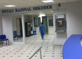 Shtohen urgjencat në Shkodër: vapa, aksidentet dhe turistët shtojnë fluksin në spitalin rajonal