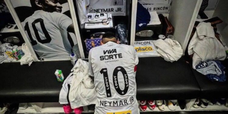 Skandal te Santos, Neymar terrorizon dhomën e zhveshjes dhe shpërthen me fyerje të rënda ndaj shokëve