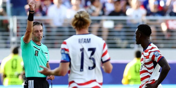 Skandali në Botëror: 55 eurodeputetë kërkojnë hetim ndaj FIFA-s dhe Infantinos për Balogun