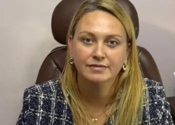 Skandali në Postën Durrësit: Prokuroria pretendon: drejtoresha frekuenton kazinotë; Mataj: Jam qytetare e lirë, nuk ma ndalon ligji