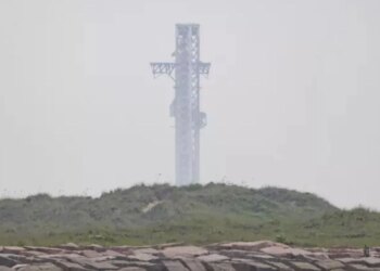 Skenar ëndrrash: Fluturimi i anijes kozmike përfundon me sukses, SpaceX entuziast: Përpjekja e 13-të ishte me fat