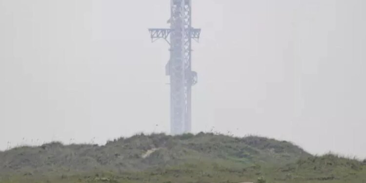 Skenar ëndrrash: Fluturimi i anijes kozmike përfundon me sukses, SpaceX entuziast: Përpjekja e 13-të ishte me fat