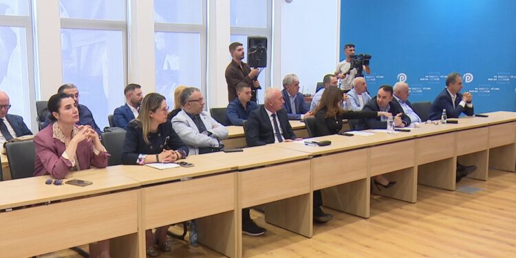 Sot: formatimi i PD dhe kritika për zgjedhjen e strukturave të reja drejtuese të Partisë Demokratike