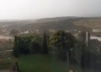 Stuhia e fuqishme prek edhe Vraniqin e Suharekës; erërat shkaktojnë dëme të mëdha