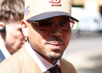 Sulm në klub nate, Londër: Chris Brown pranon fajësinë për shishe qelqi në kokë dhe shqelma ndaj producentit