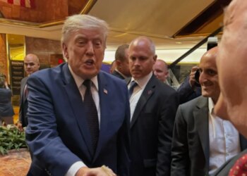 Të gjithë në finalen e madhe të Botërorit: kreu i FSHF Armand Duka poston foto me presidentin Trump