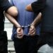 Tentoi të godiste mbesën e tij 9-vjeçare me zinxhirin e qenit; arrestohet 43-vjeçari në Greqi