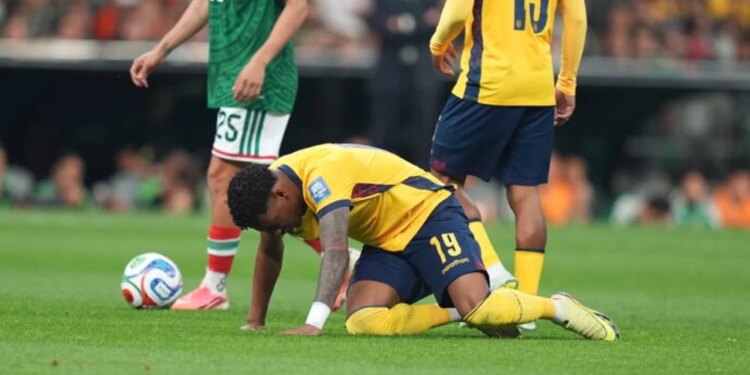 Tmerr në Botëror: Pesë futbollistë luajtën me pistoletë në kokë: Nëse fitoni, ju vrasim familjen (Detaje)