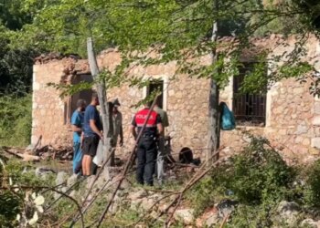 Tragjedia Shkodër: Viktimat nga Gjermania për pushime; policia gjen bombol gazi, shishe benzine në banesën e vjetër, dyshohet…
