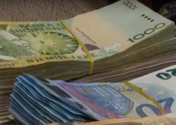 Ushtronin aktivitet financiar pa licencë, Prokuroria e Beratit kërkon masa sigurimi për 11 persona; sekuestrohen 88-mln-lekë dhe 118-mijë-euro