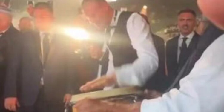 VIDEO/ Haaland çmend dasmën e Donnarumma-s, festa kthehet në spektakël me ritualin viral të Botërorit
