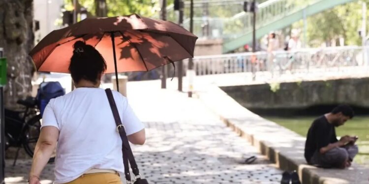 Vala ekstreme e të nxehtit godet Evropën; mbi 2 mijë vdekje në Francë dhe paralajmërime për temperatura rekord