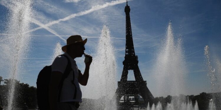 Vapa ekstreme vazhdon të prekë Francën dhe Spanjën, me temperatura deri në 42°C javën e ardhshme