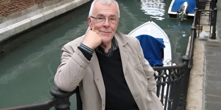Vdes Brian Potter, producenti i hiteve për Player, Take That dhe Santana