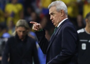 Vendimi i FIFA për Meksikë-Angli zemëron Aguirren: Është një goditje e ulët
