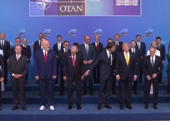 Video/ Atletet e Ramës tërheqin vëmendjen e Mark Rutte, si reagon Donald Trump
