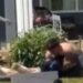 Video: Do të telefonojnë policinë nëse nuk qetësoheni o djall — përleshje punëtorësh në SHBA, rrëzojnë njëri-tjetrin nga çatia