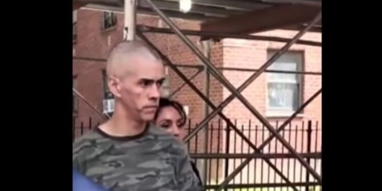 Video/ Dy të plagosur nga një sulm me thikë në Nju Jork, arrestohet 51-vjeçari, dyshohet se...