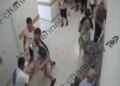 Video/ E goditën disa herë me grushte, pastaj me thikë; babë e bir shtrijnë 32-vjeçarin te Poliklinika Shkodrës