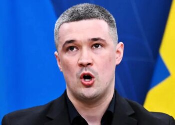 Zelensky kryen ndryshime në qeveri dhe shkarkon ministrin e Mbrojtjes pas 6 muajsh në detyrë