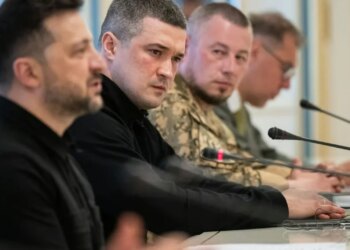 Zelensky shkarkoi ministrin e Mbrojtjes dhe mban Fedorov në ekipin presidencial me rol të ri