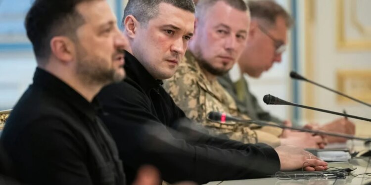 Zelensky shkarkoi ministrin e Mbrojtjes dhe mban Fedorov në ekipin presidencial me rol të ri