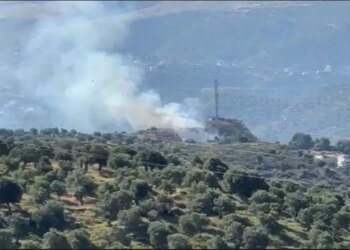 Zjarr në kodrat e Vlorës, flakët shtrihen pranë zonave të banuara