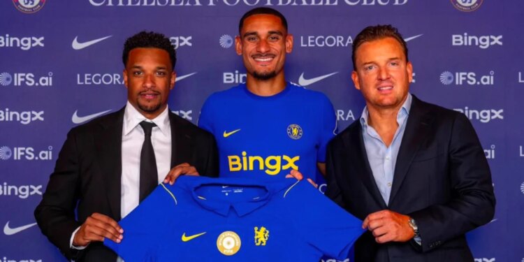 Zyrtare: Chelsea konfirmon transferimin dhe prezanton mbrojtësin e kombëtares franceze