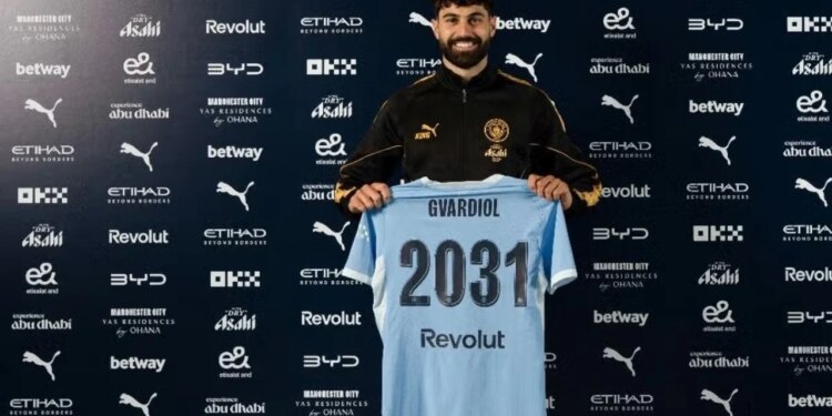 Zyrtare: Manchester City rinovon me Gvardiolin deri në vitin 2031