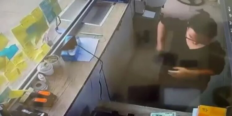 Një tjetër Exchange bie pre e skemës së Kumrie Zikës; grabit 5 mijë euro dhe largohet nga puna