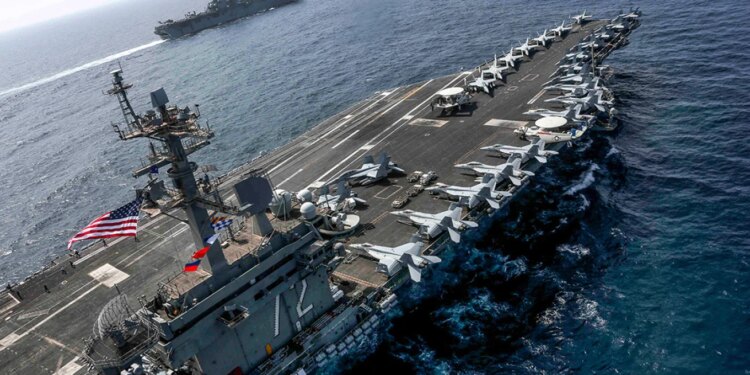 272 ditë në det/ USS Abraham Lincoln kthehet në SHBA me 5,000 marinarë të rraskapitur, makthi në aeroplanmbajtësen