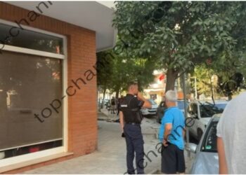 50-vjeçari në Vlorë humb jetën pas rënies nga ballkoni i pallatit