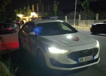 Aksident i rëndë në Golem: motori përplaset me bordurën, dy persona humbin jetën