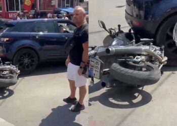 Aksident në qendër të Sarandës: motori përfundon nën një automjet