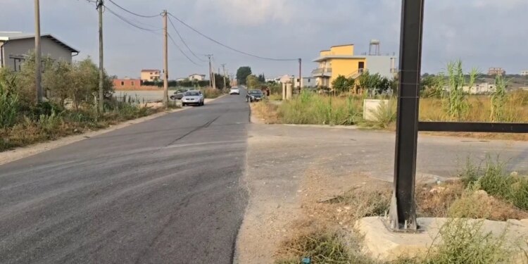 Aksidenti tragjik në Manzë: identifikohen tri viktimat, dy të plagosurit; 16-vjeçari dërgohet në Tiranë në gjendje të rëndë
