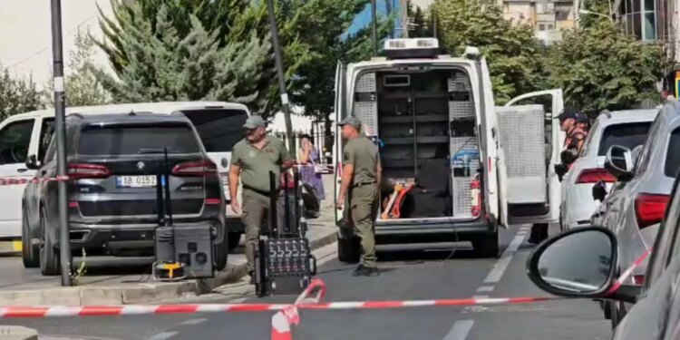 Alarmi për bombë në Durrës, reagon Policia: Janë njoftuar specialistët xhenierë për heqjen dhe verifikimin e objektit