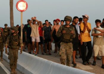 Analiza nga BBC: Si kriza e emigrantëve në Spanjë krijoi një stuhi politike, nxitur nga mediat sociale