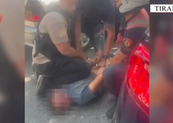Arrestohen në Tiranë dy persona që po transportonin mbi 5.2 kg heroinë dhe kokainë drejt Durrësit
