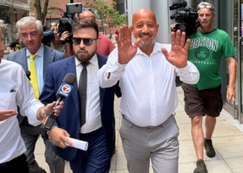 Arrestohet kryebashkiaku i Lawrence, Massachusetts, dyshohet se përvetësoi 1.5 milionë dollarë nga fondet e ndihmës për COVID-19