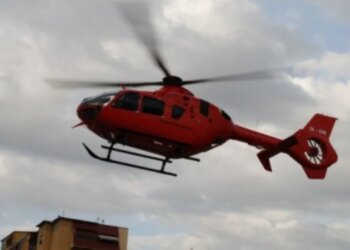 Autobusi përplas 65-vjeçarin në Delvinë; i plagosuri në gjendje të rëndë transportohet me helikopter në Tiranë